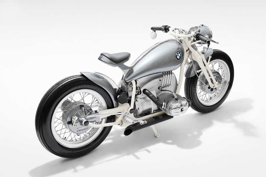 Perfect Blend of Old and New in BMW R75/5 Restoration