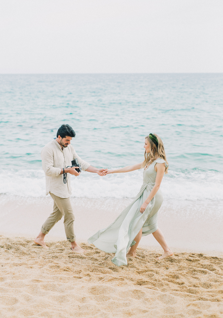 couples beach photo ideas