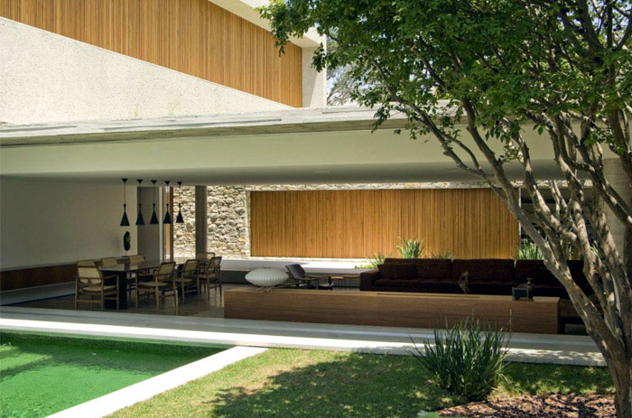 brazilian modern concrete house
