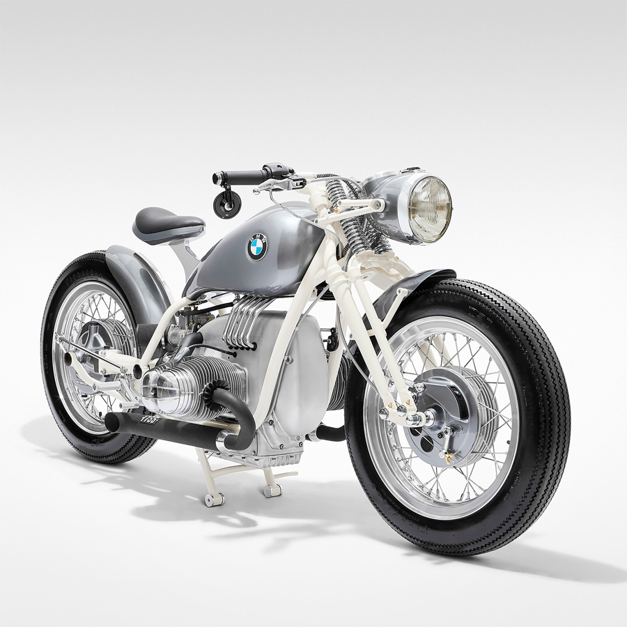 Perfect Blend of Old and New in BMW R75/5 Restoration