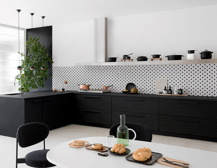images of black kitchen cabinets